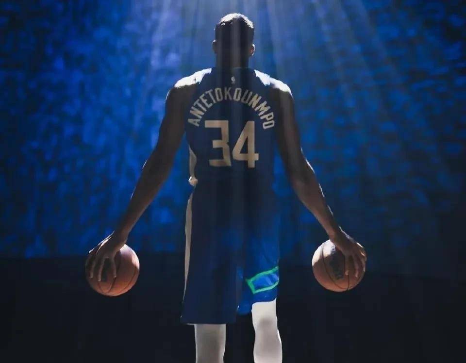 开云-字母哥连续十二场比赛得分超过高光表现,雄鹿挑战极限!的简单介绍