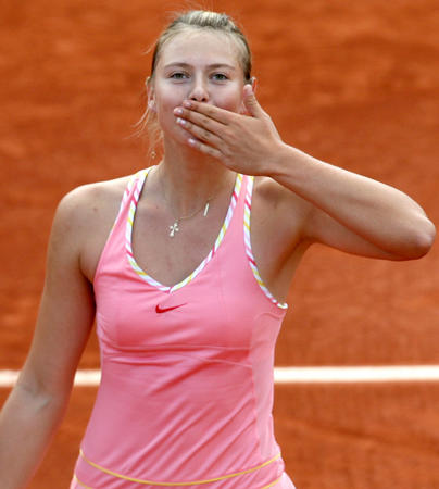 Kaiyun-莎拉波娃回归赛场,精彩发挥首场状态亮眼,塞尔维亚队观众沸腾!的简单介绍